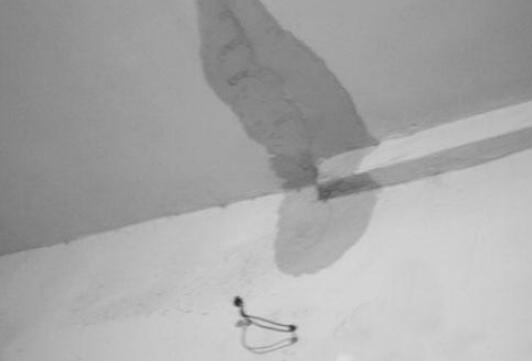 金屬屋面檐口滲水應該怎么解決？